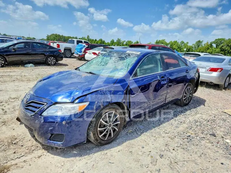 2010 Toyota CAMRY photo