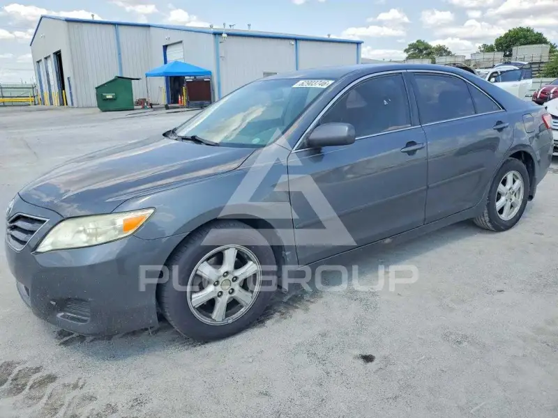 2010 Toyota CAMRY photo