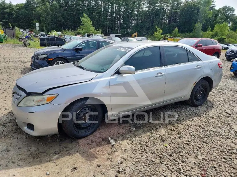 2010 Toyota CAMRY фото