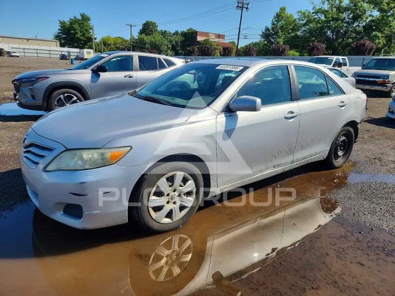 2010 Toyota CAMRY фото