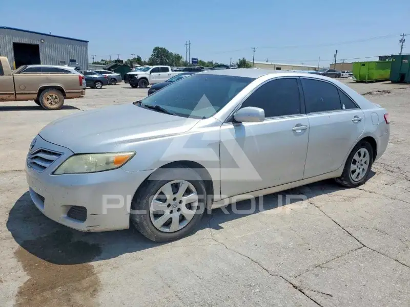 2010 Toyota CAMRY фото