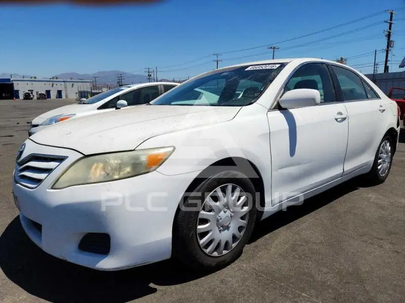 2010 Toyota CAMRY photo