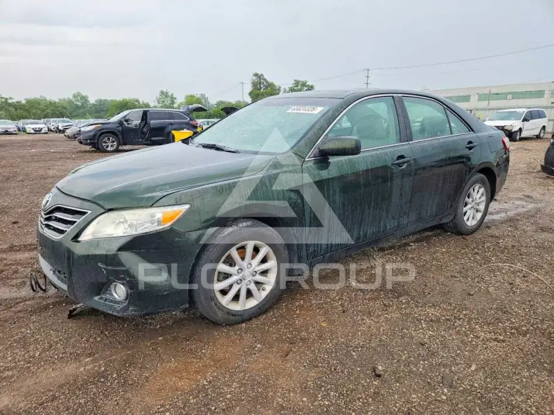 2010 Toyota CAMRY фото