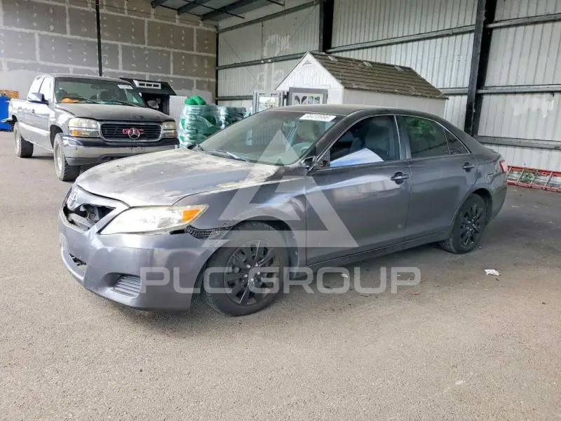 2010 Toyota CAMRY фото