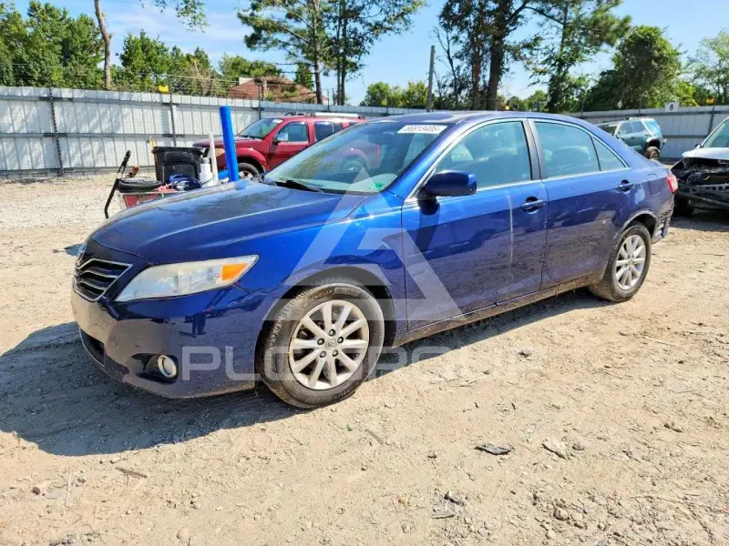 2010 Toyota CAMRY фото