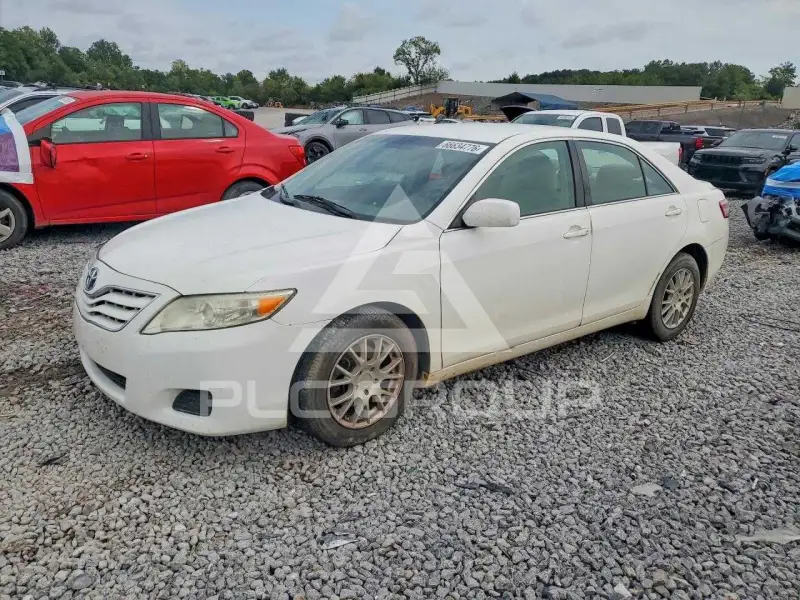 2010 Toyota CAMRY photo