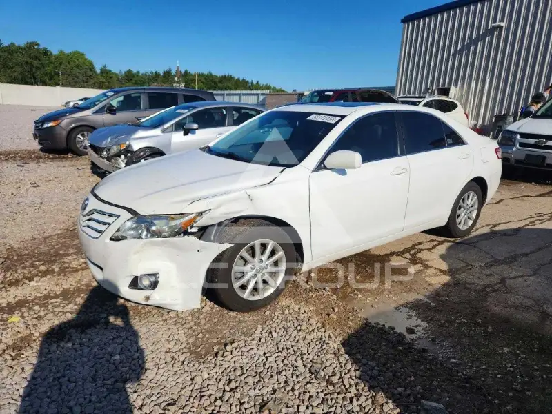 2010 Toyota CAMRY фото