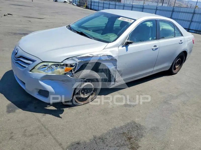 2010 Toyota CAMRY фото