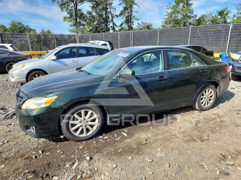 2010 Toyota CAMRY фото