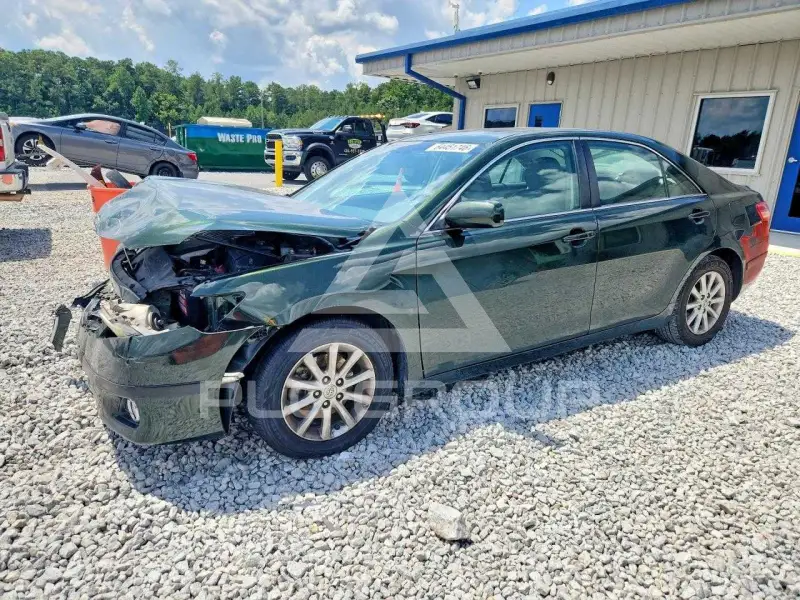 2010 Toyota CAMRY фото