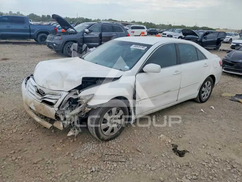 2010 Toyota CAMRY фото