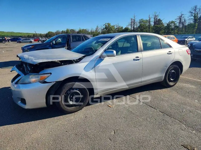 2010 Toyota CAMRY фото