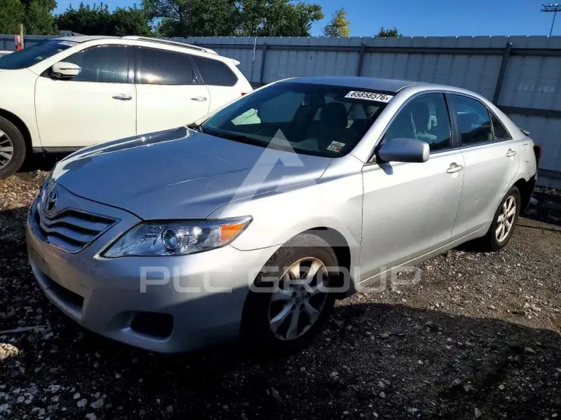 2010 Toyota CAMRY photo