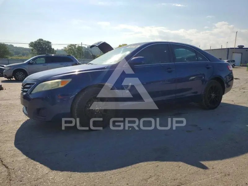 2010 Toyota CAMRY фото