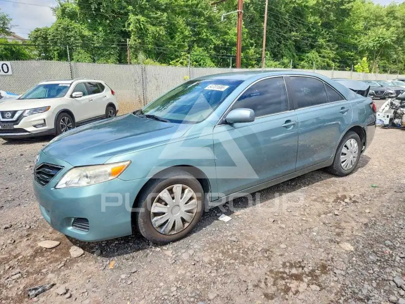 2010 Toyota CAMRY фото