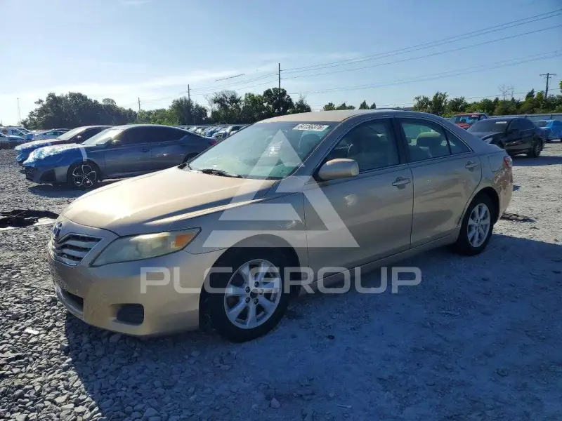 2010 Toyota CAMRY photo