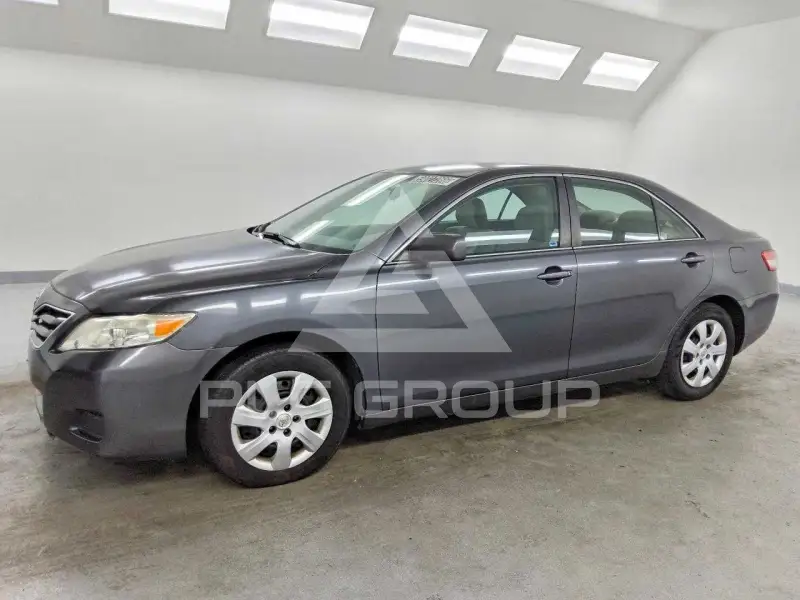 2010 Toyota CAMRY фото