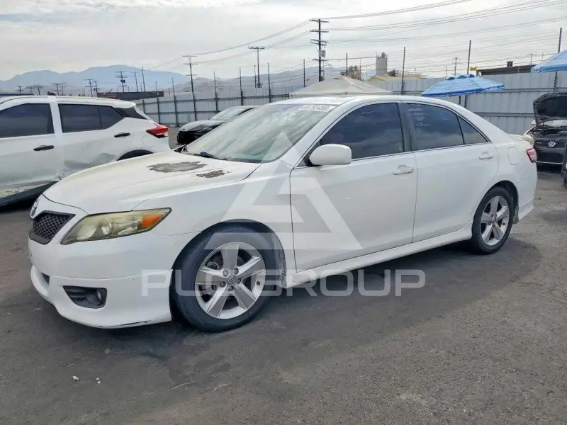 2010 Toyota CAMRY фото