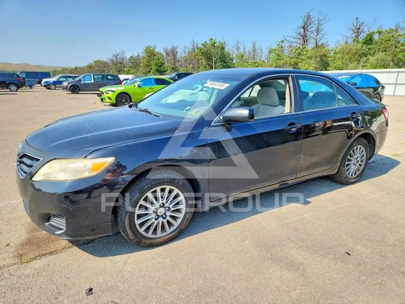 2010 Toyota CAMRY фото