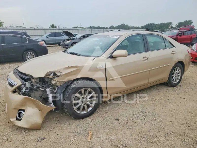 2010 Toyota CAMRY photo