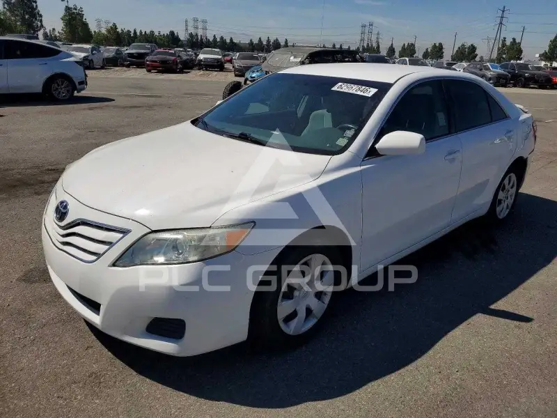 2010 Toyota CAMRY фото