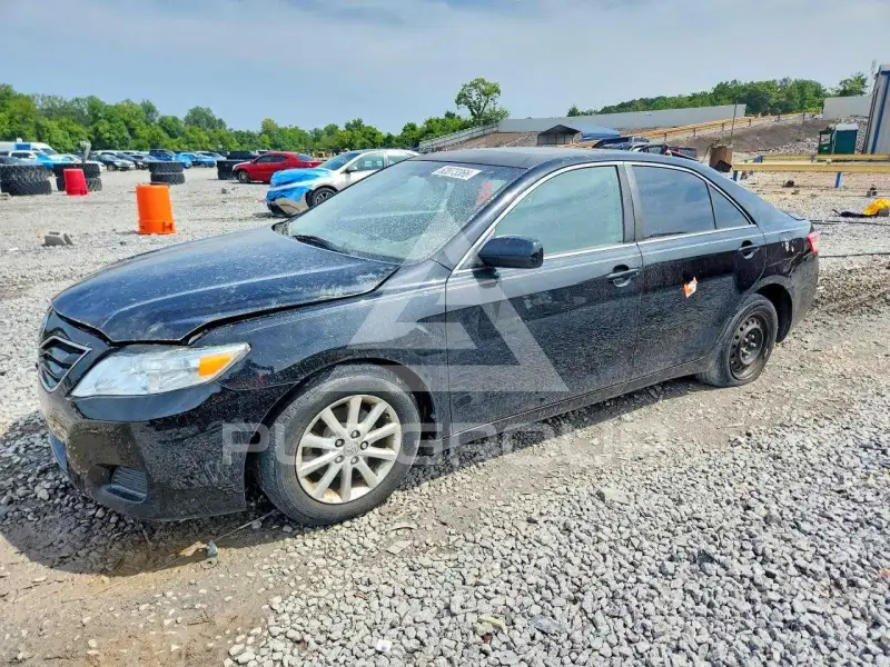 2010 Toyota CAMRY фото
