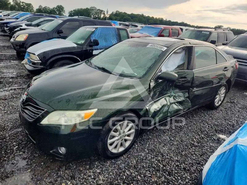 2010 Toyota CAMRY фото