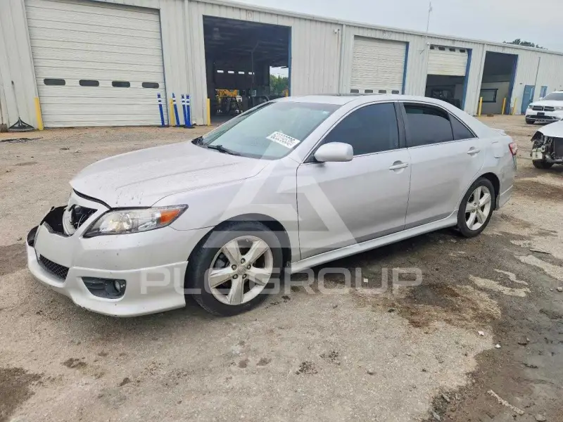 2010 Toyota CAMRY фото