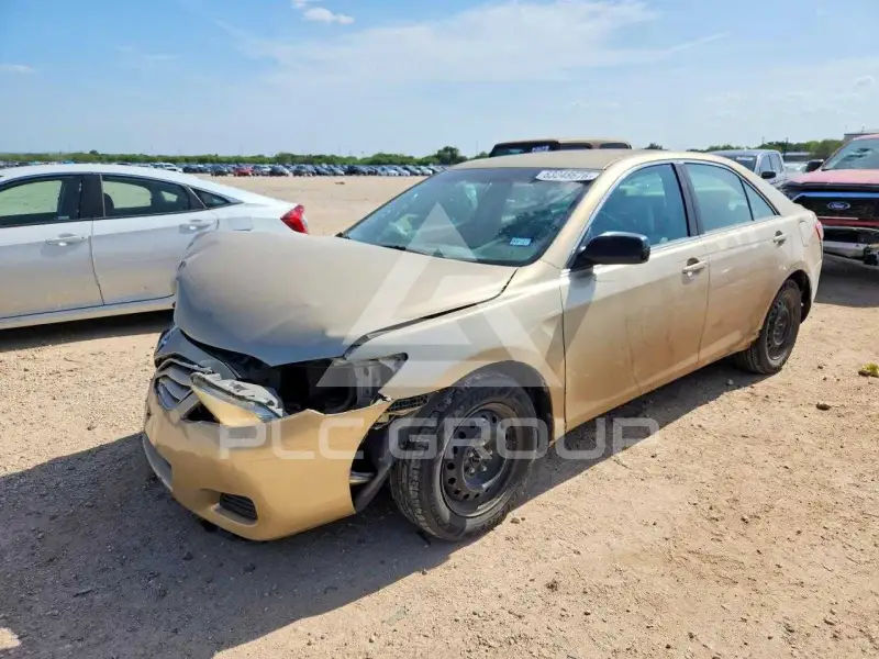 2010 Toyota CAMRY фото