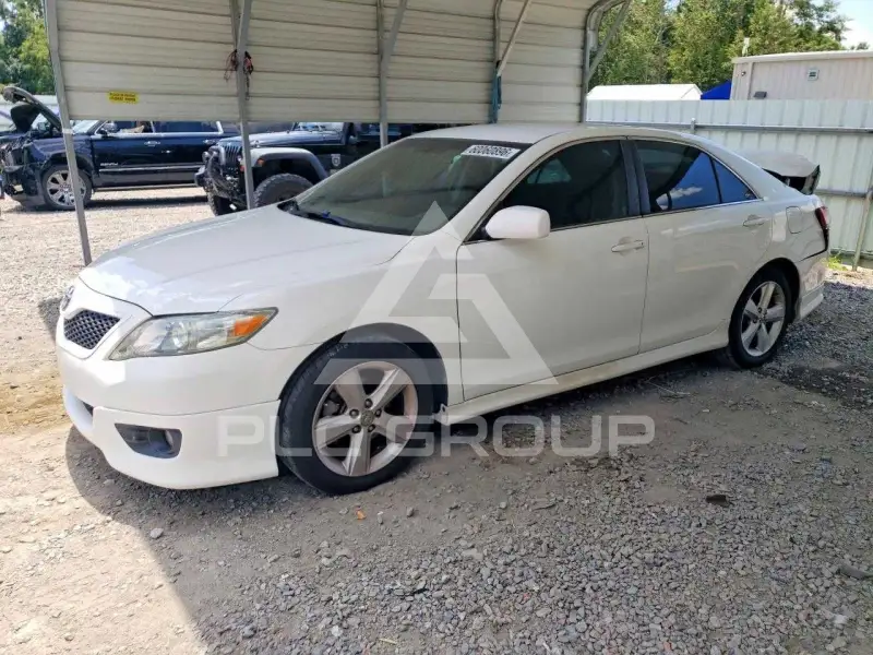 2010 Toyota CAMRY фото