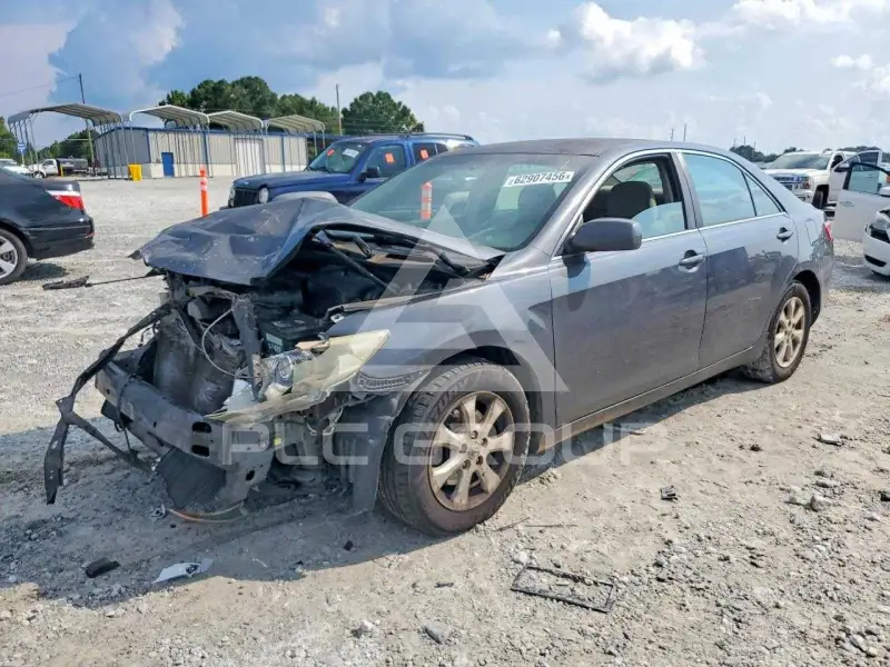 2010 Toyota CAMRY фото