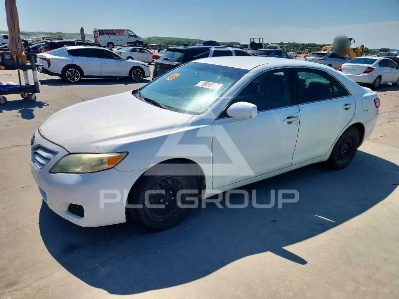2010 Toyota CAMRY фото