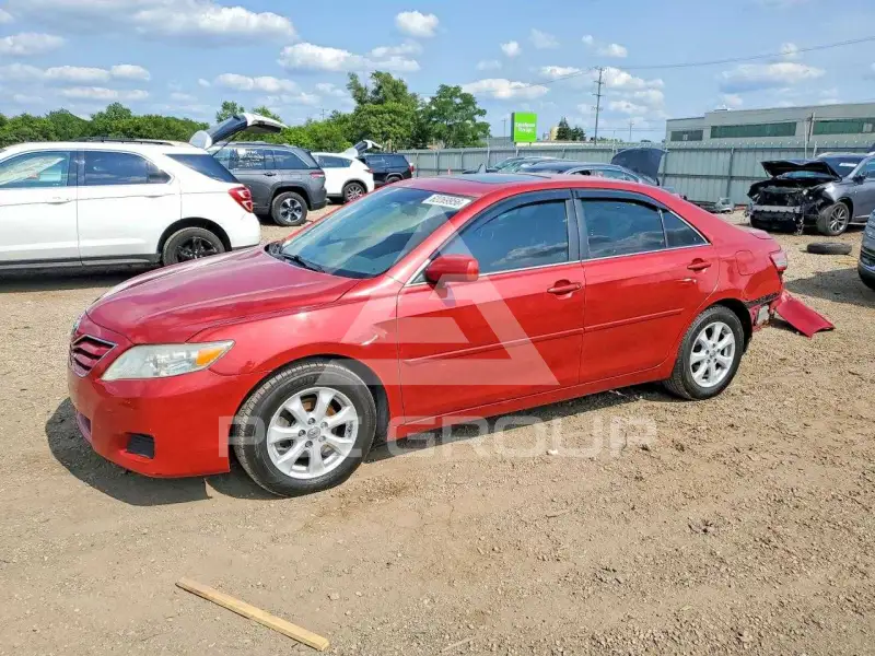 2010 Toyota CAMRY фото
