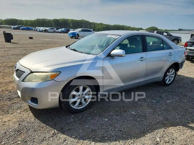 2010 Toyota CAMRY photo