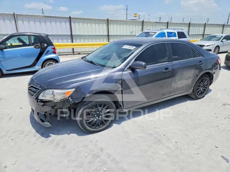 2010 Toyota CAMRY фото
