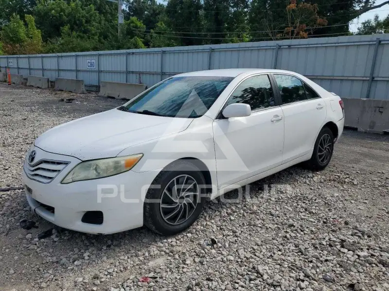 2010 Toyota CAMRY фото