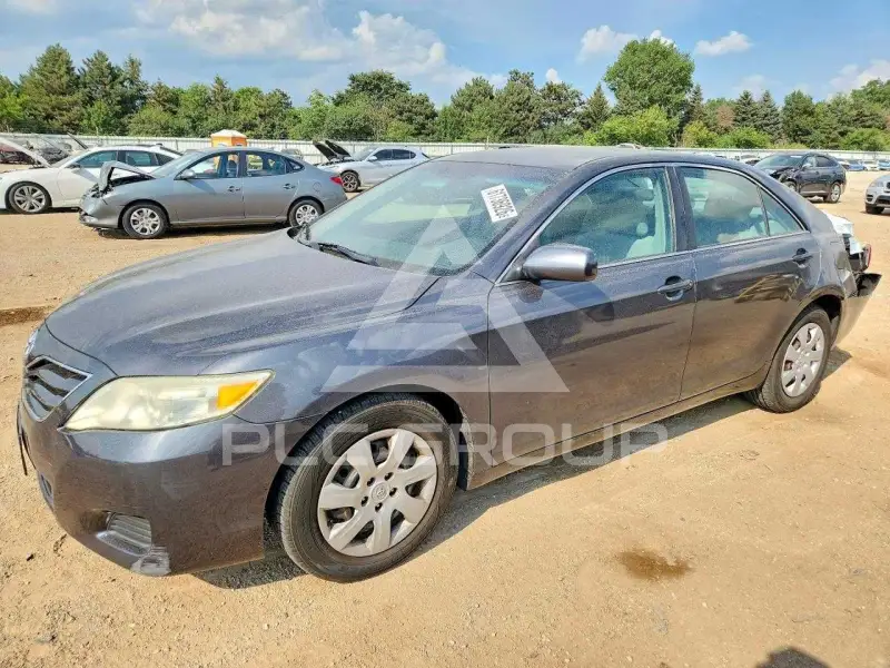 2010 Toyota CAMRY фото