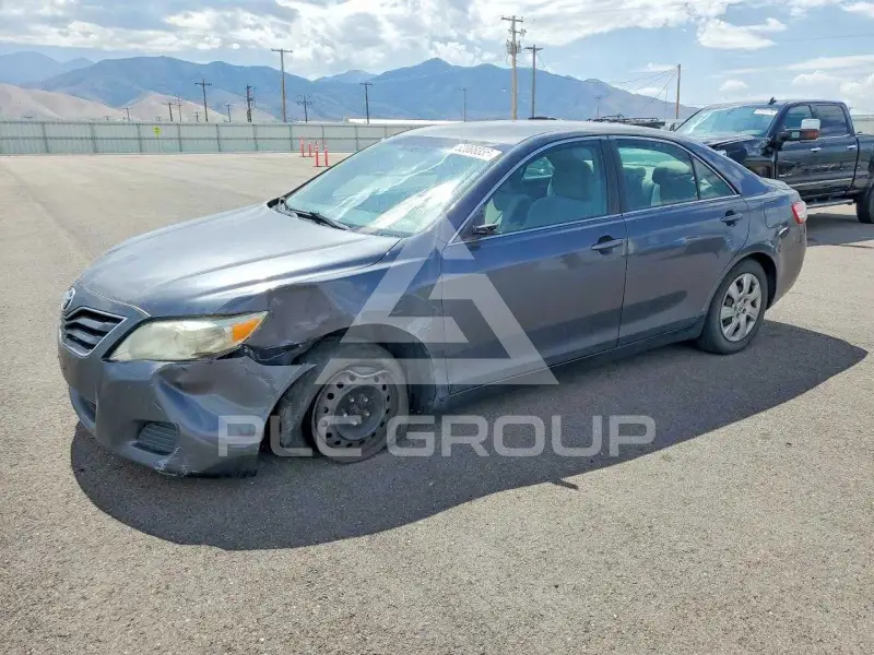 2010 Toyota CAMRY фото