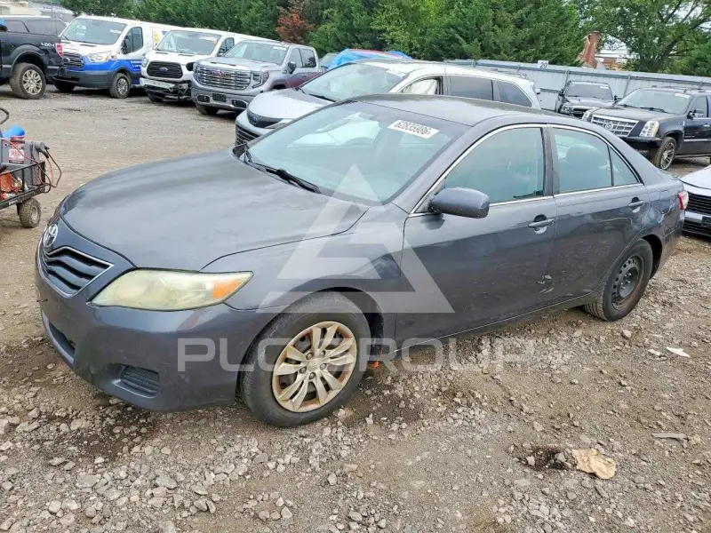 2010 Toyota CAMRY фото