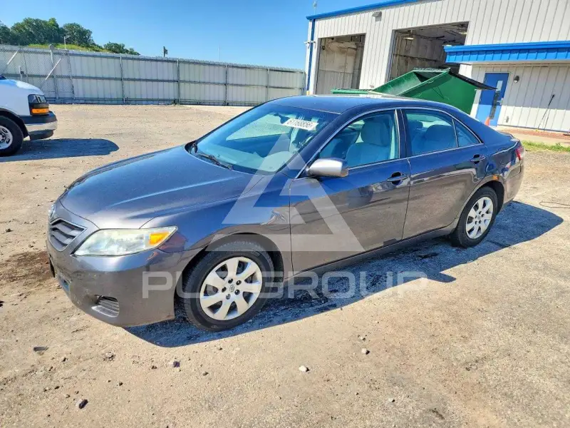 2010 Toyota CAMRY photo