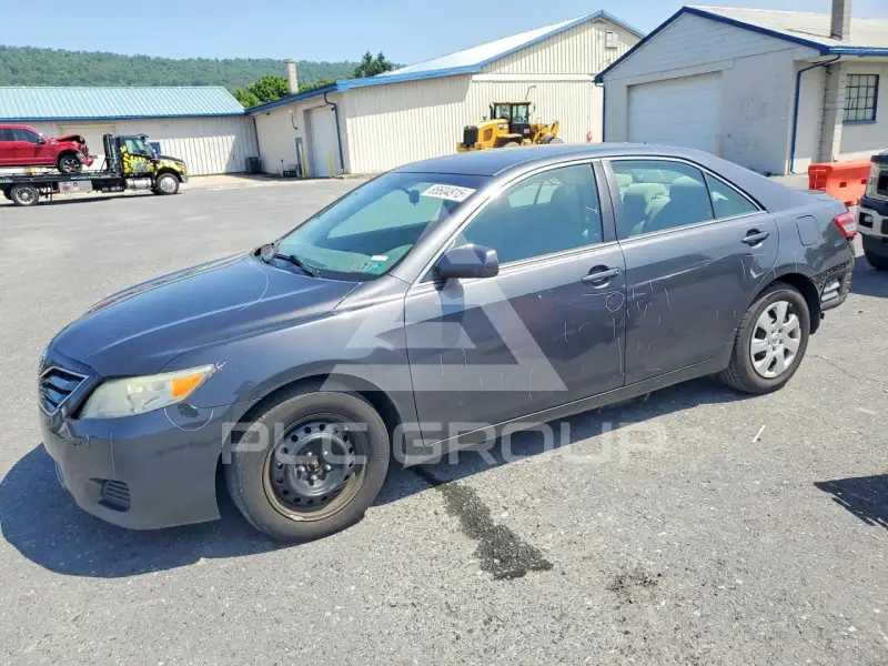 2010 Toyota CAMRY фото