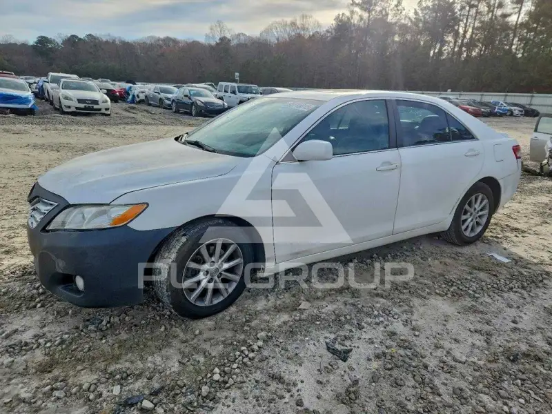 2010 Toyota CAMRY фото