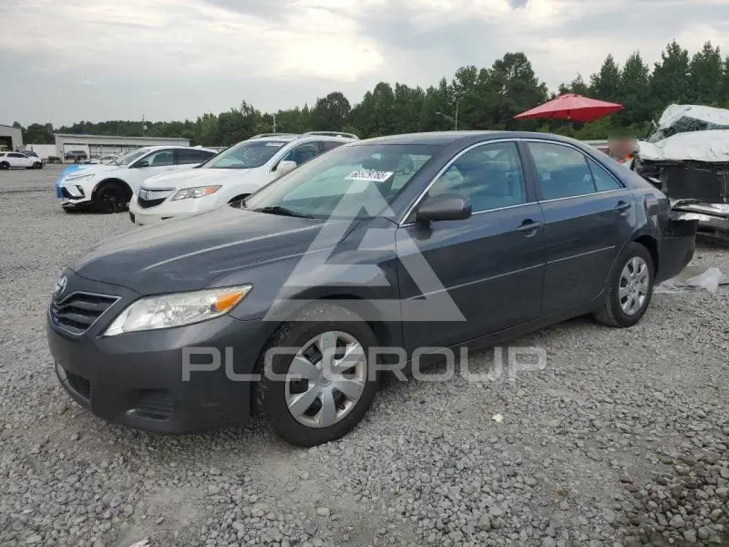 2010 Toyota CAMRY фото