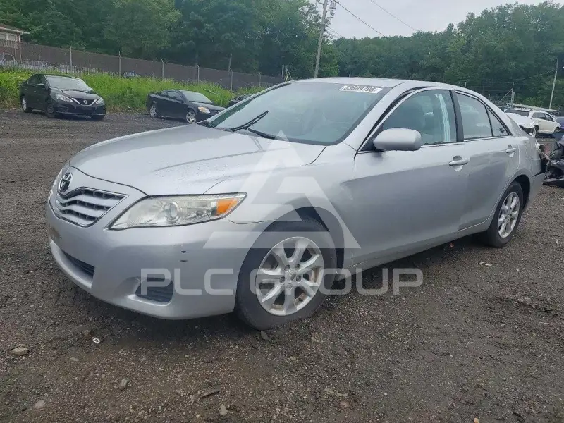 2010 Toyota CAMRY фото