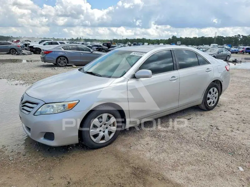 2010 Toyota CAMRY фото