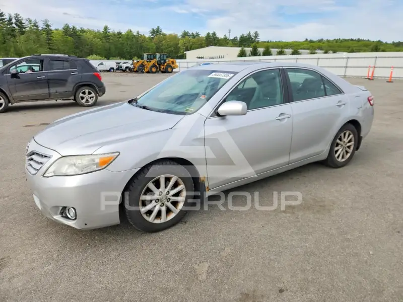 2010 Toyota CAMRY фото