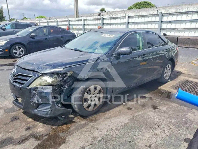 2010 Toyota CAMRY фото