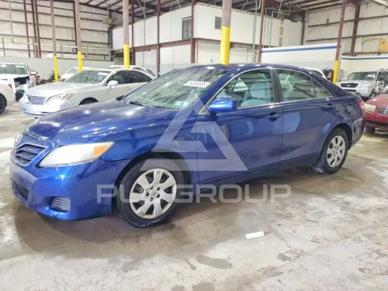 2010 Toyota CAMRY фото