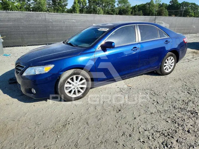 2010 Toyota CAMRY фото