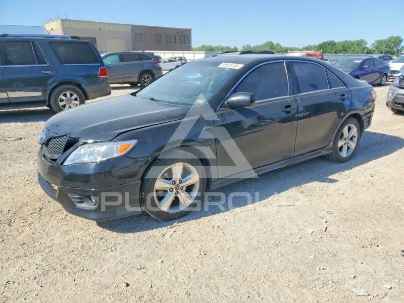 2010 Toyota CAMRY фото